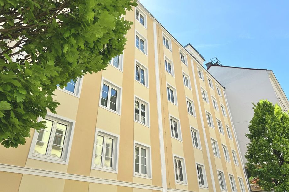 TERRASSENTRAUM | HOFSEITIG | HELLE 2 ZIMMER | TOPLAGE NÄHE KLINIK LANDSTRASSE