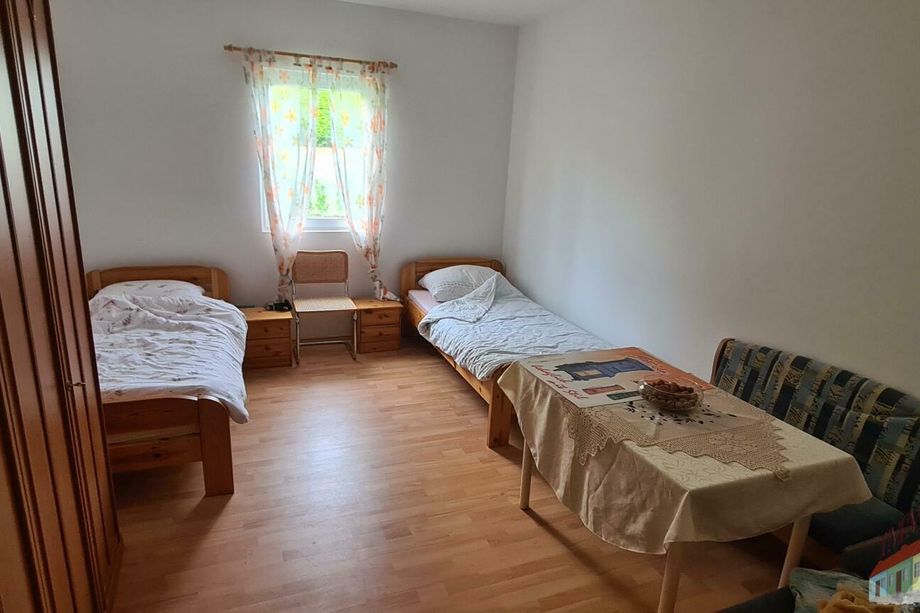 Nahe Böheimkirchen Freiflächen für einzelne Autos, Boote , Wohnwägen Nähe St Pölten / Nord