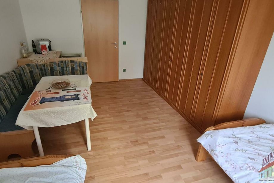 Nahe Böheimkirchen Freiflächen für einzelne Autos, Boote , Wohnwägen Nähe St Pölten / Nord