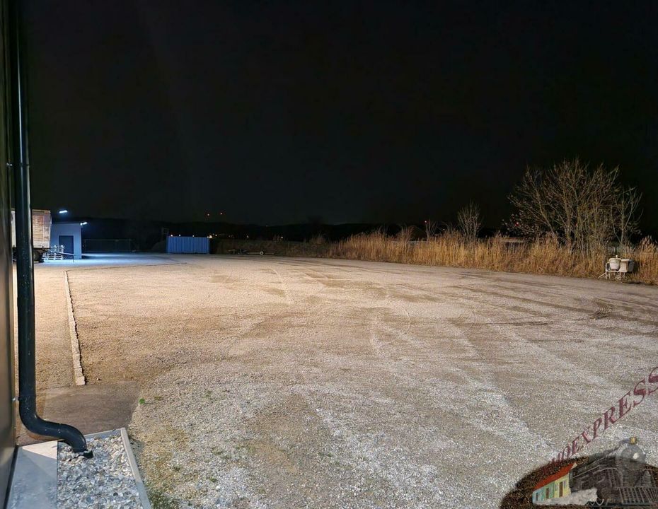 Nahe Böheimkirchen Freiflächen für einzelne Autos, Boote , Wohnwägen Nähe St Pölten / Nord
