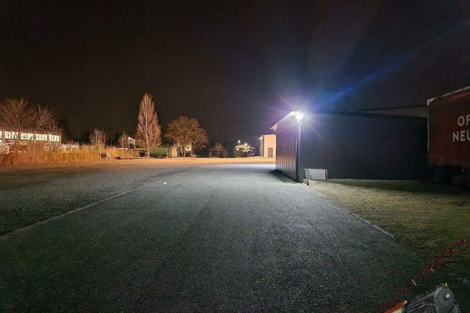 Nahe Böheimkirchen Freiflächen für einzelne Autos, Boote , Wohnwägen Nähe St Pölten / Nord