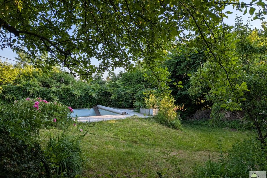 TRAUMLAGE PÖSTLINGBERG - Mitten im Grünen mit Fernblick und doch zentral - Villa mit Charakter & Charme