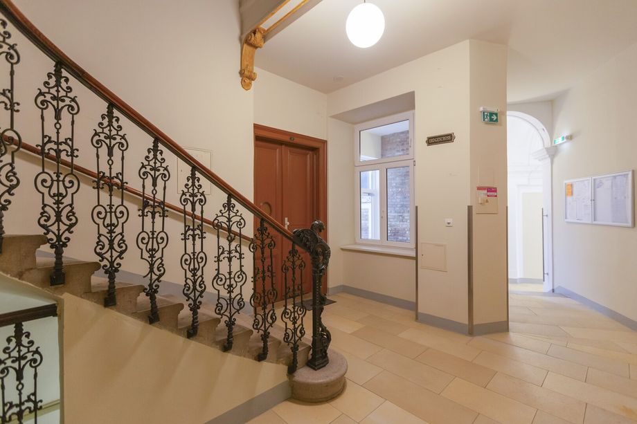 Gumpendorfer Straße - 83% Leerstand bzw. befristet, Zinshaus mit DG-Potential in Toplage