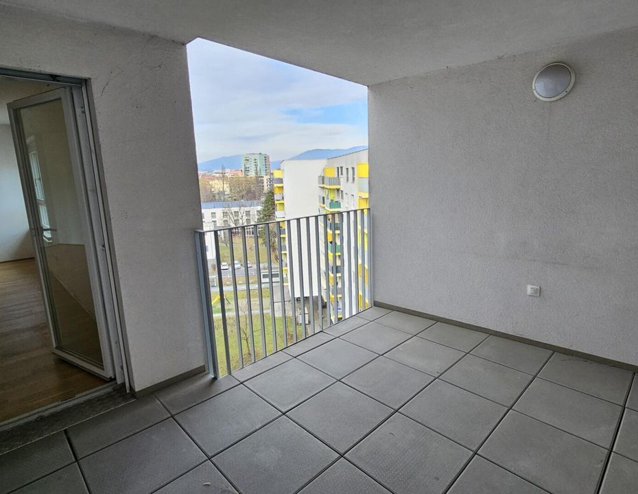 2 Zimmer mit Küche und Fernblick-Loggia