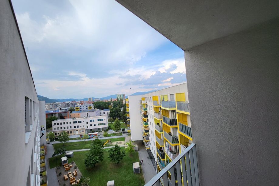2 Zimmer mit Küche und Fernblick-Loggia