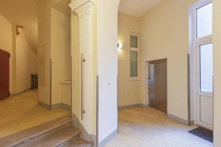 Gumpendorfer Straße - 83% Leerstand bzw. befristet, Zinshaus mit DG-Potential in Toplage
