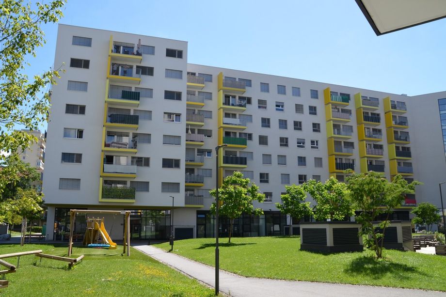 2 Zimmer mit Küche und Fernblick-Loggia