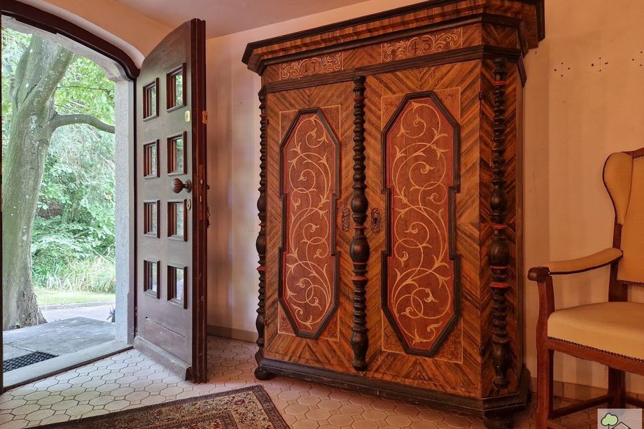 TRAUMLAGE PÖSTLINGBERG - Mitten im Grünen mit Fernblick und doch zentral - Villa mit Charakter & Charme