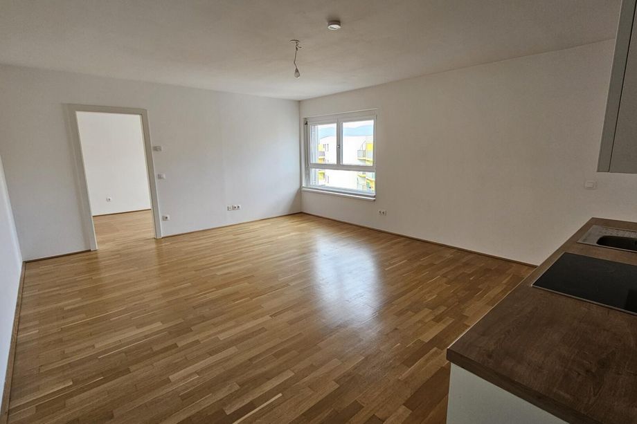 2 Zimmer mit Küche und Fernblick-Loggia
