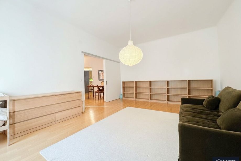 EXKLUSIVES ALTBAUJUWEL NÄHE KARLSPLATZ & NASCHMARKT - ALTBAUCHARME TRIFFT AUF DG-FLAIR - BESTLAGE DES 4. WIENER GEMEINDEBEZIRKS