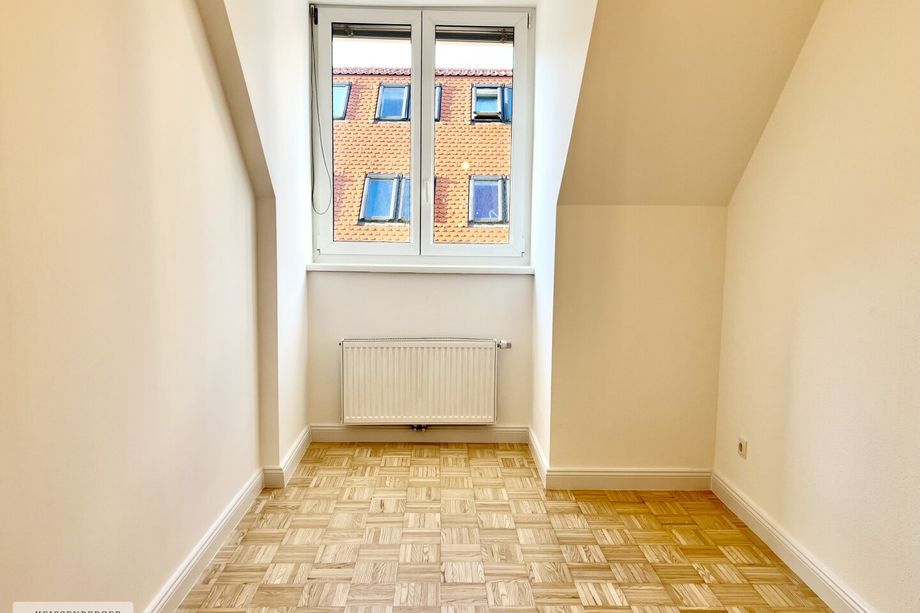 FREUNDLICHE 4-ZIMMERWOHNUNG /// FRISCH SANIERT /// TRENDVIERTEL LEND /// ALLGEMEINGARTEN