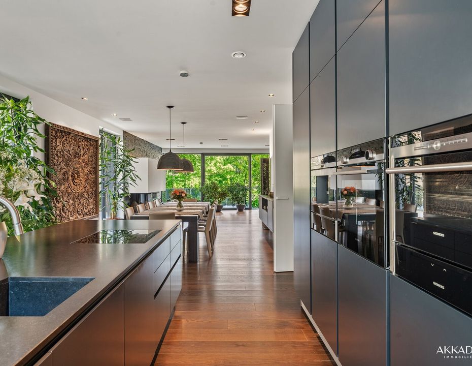 Energieeffiziente Villa mit Pool & unverbaubarem Waldblick