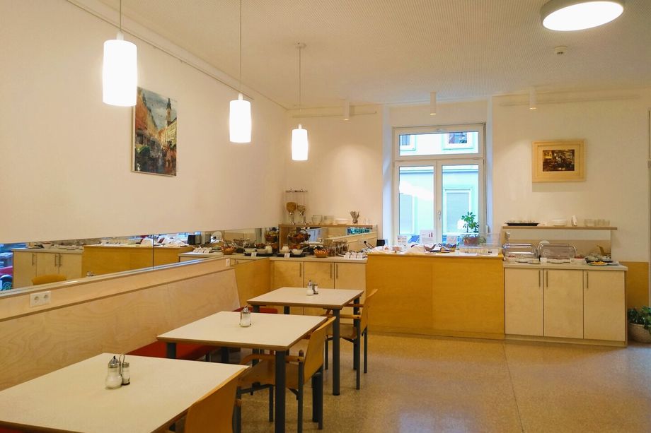 Preisreduktion! Urbanes Refugium im Herzen von Graz - Ideal für Airbnb, Booking.com & Hotelbetrieb | 15 Zimmer | Frühstücksraum | Grüner Innenhof | Tiefgarage
