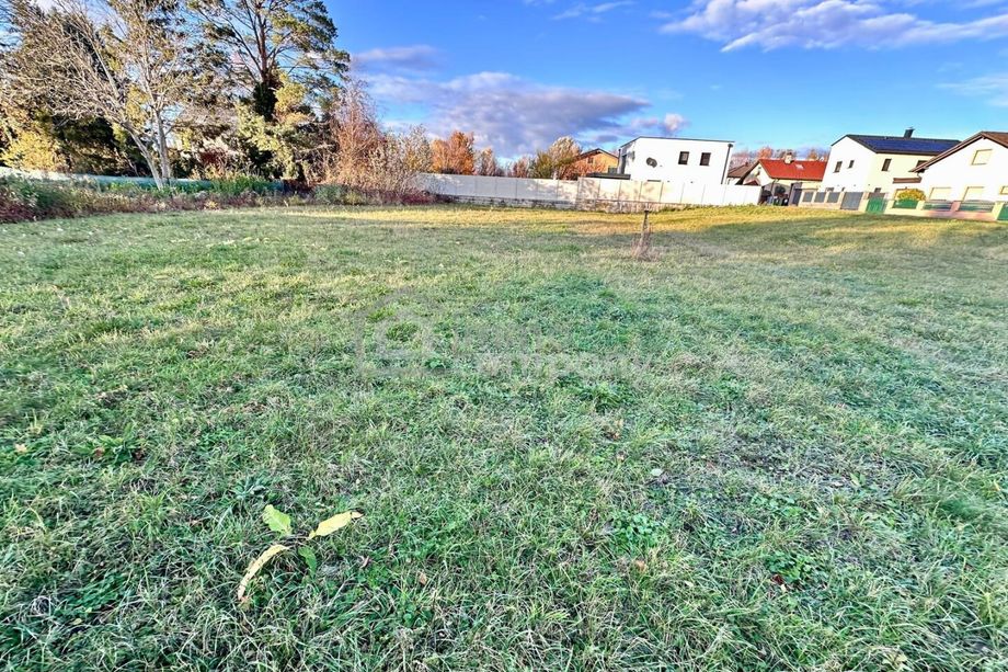 Traumhaftes Pacht Baugrundstück in Lassee: 640m² mit Garten und Stadtblick nur 333,33 € Miete pro Monat!