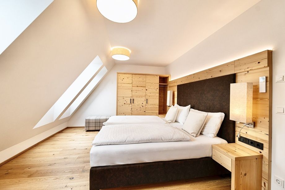 Bestlage Pinzgau mit ca. 6% Rendite! Sieben Apartments mit Terrassen, Balkonen und beheiztem Aussenpool