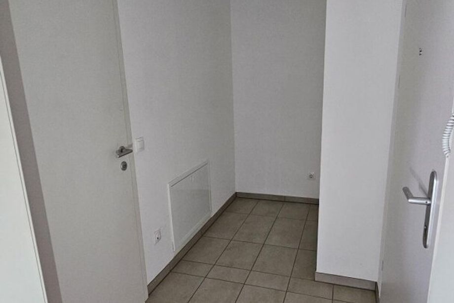 2 Zimmer mit Küche und Fernblick-Loggia