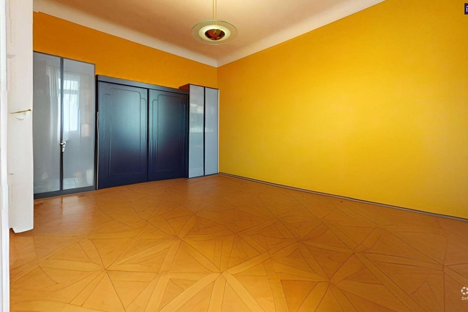Graz City Center: Einmalige Kombination im Altbau - ca. 217 m² Wohnfläche, zwei unbefristet vermietete Einheiten im Zentrum von Graz
