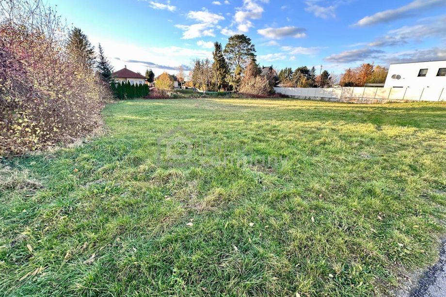 Traumhaftes Pacht Baugrundstück in Lassee: 640m² mit Garten und Stadtblick nur 333,33 € Miete pro Monat!