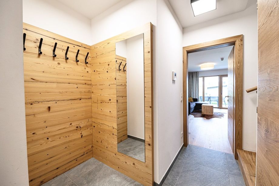 Bestlage Pinzgau mit ca. 6% Rendite! Sieben Apartments mit Terrassen, Balkonen und beheiztem Aussenpool