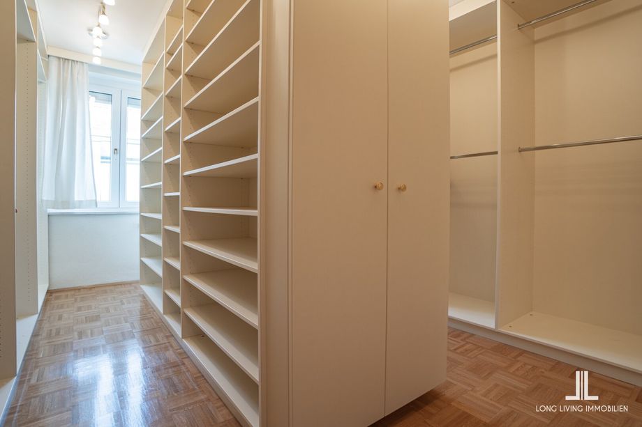 Lichtdurchflutete 4-Zimmer-Wohnung nahe Operncafé Graz - Innenhofbalkon & Lift