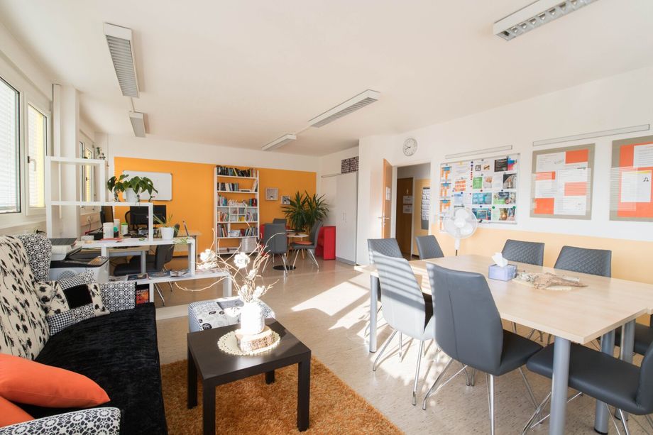 *** E R T R A G S O B J E K T *** Bürogebäude in Innenstadt-Nähe