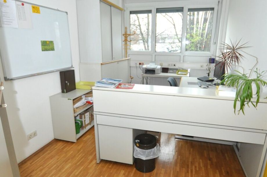 *** E R T R A G S O B J E K T *** Bürogebäude in Innenstadt-Nähe