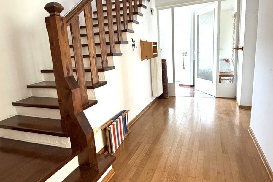 AIGEN NÄHE IGNAZ-RIEDER-KAI: Reiheneckhaus mit Terrasse, Garten und Garage
