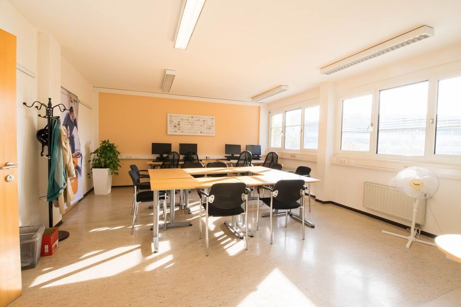 *** E R T R A G S O B J E K T *** Bürogebäude in Innenstadt-Nähe