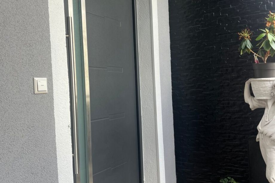 Attraktives Mehrfamilienhaus in Klagenfurt: Vollsaniert mit Terrasse und Garage!