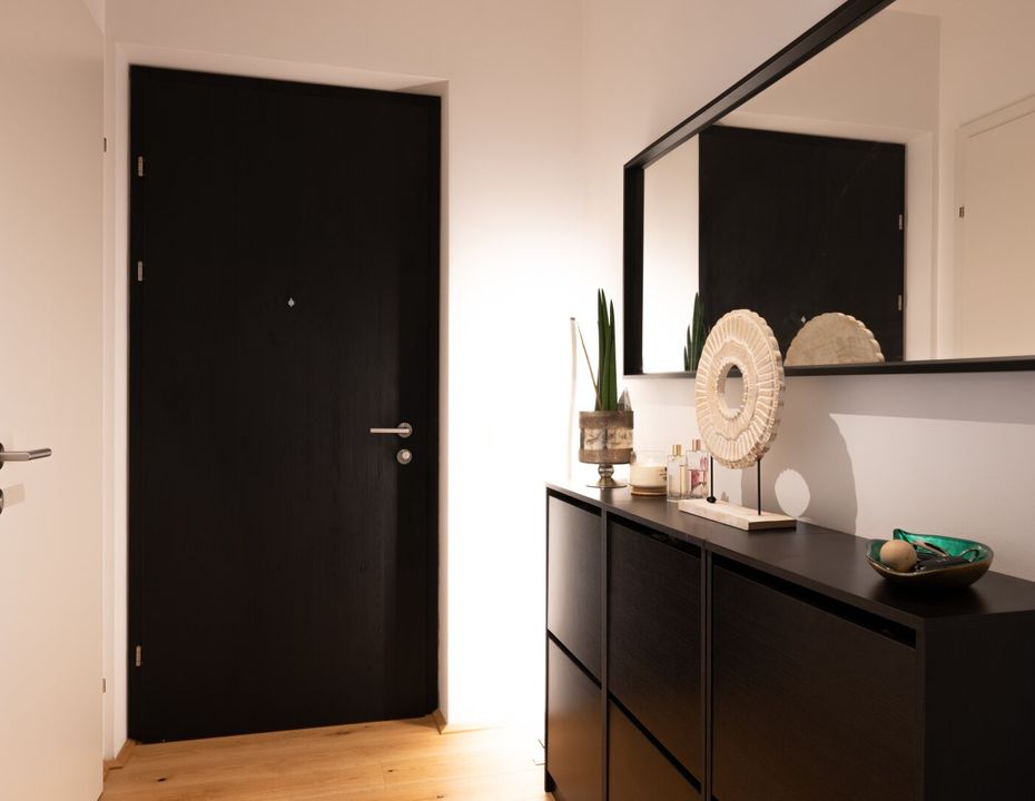 ZENTRUM FUSSLÄUFIG | Neuwertige Wohnung mit Garten und Tiefgarage, fußläufig zum Markt und zur Innenstadt