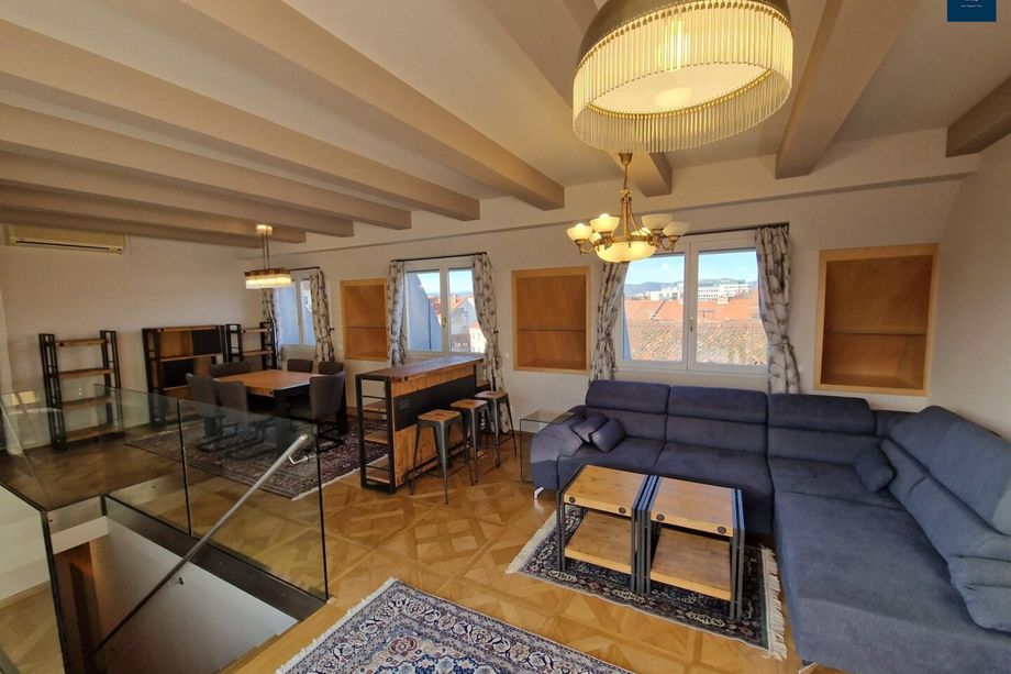 Jakoministraße 17/10 - Teilmöblierte sonnige Maisonette mit einer großzügigen sonnigen Dachterrasse und Carport in zentraler Lage