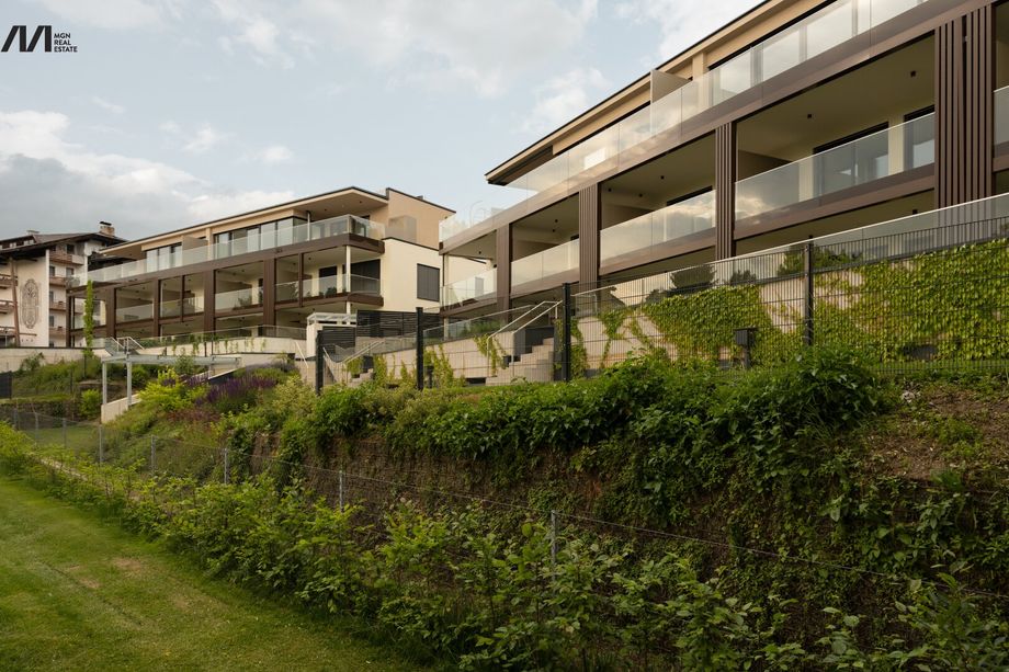 Anlagehit mit Garantierten Mieterträgen - Exklusive Terrassenwohnung mit himmlischem See- und Bergblick