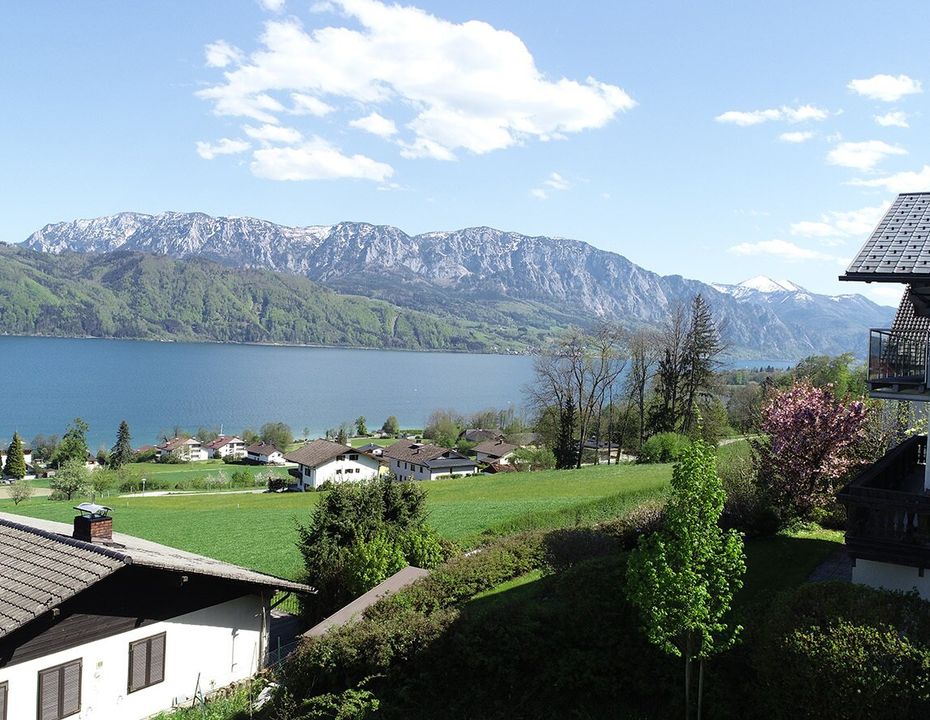 Baugrund in herrlicher Aussichtslage am Attersee mit Projektierung