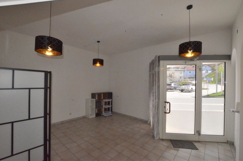 Geschäfts- u. Wohnobjekt mit Potential vis a vis Top-Sparmarkt - Zentrum Unterweissenbach (Baurecht oder Superädifikat)