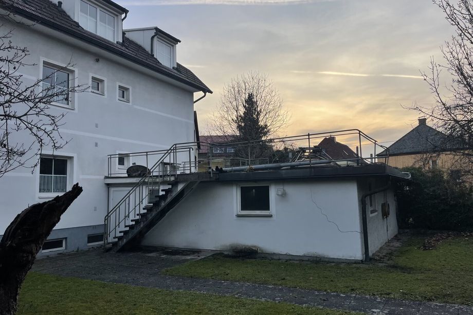 Zentrales Wohnhaus - Drei Einheiten - Attraktives Anlage,- bzw. Entwicklungspotenzial - Ideal für Vermietung, Entwicklung oder Eigennutzung