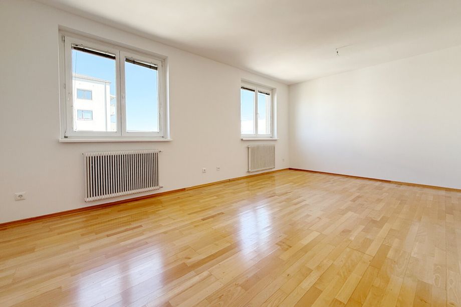 Großzügige, offen gestaltete Wohnung im obersten Stockwerk - bis zu 5 Zimmer möglich!