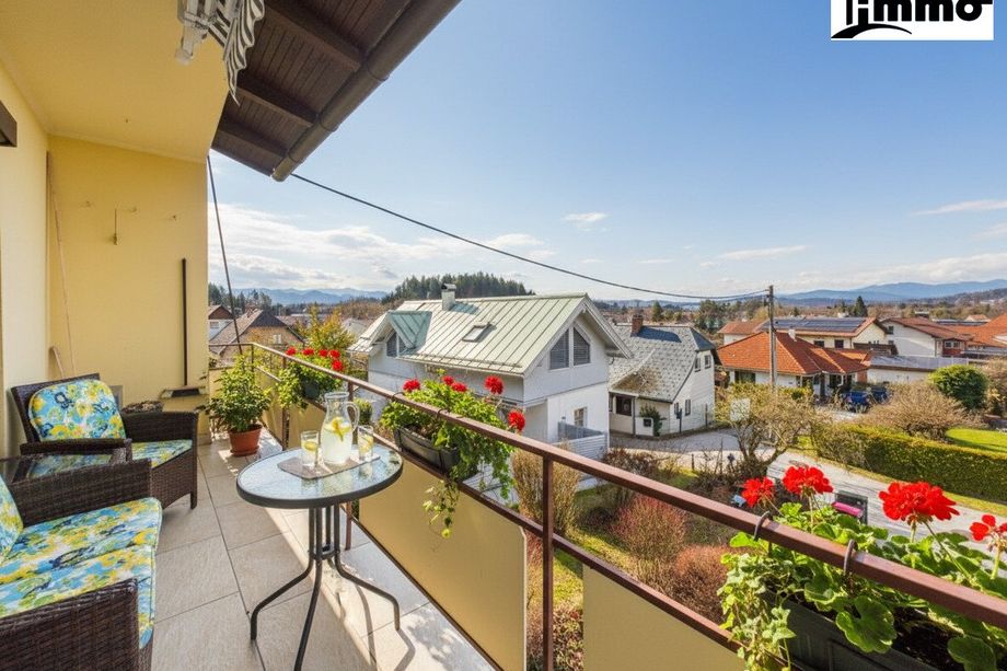 Haushälfte mit Bergblick!