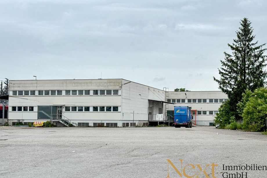 Lagerhalle samt Büros in verkehrstechnisch optimaler Lage in Wels zu vermieten! Gleisanschluss vorhanden! Erweiterbar!