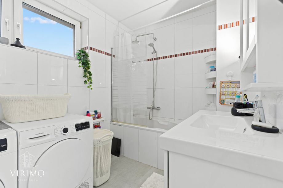Wohntraum in Toplage: Geräumige 4-Zimmer Wohnung mit Loggia in Wels!
