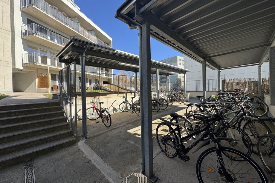 ANLAGE NÄHE TU GRAZ: Doppelwohnung mit Balkonen und Tiefgarage - befristet vermietet