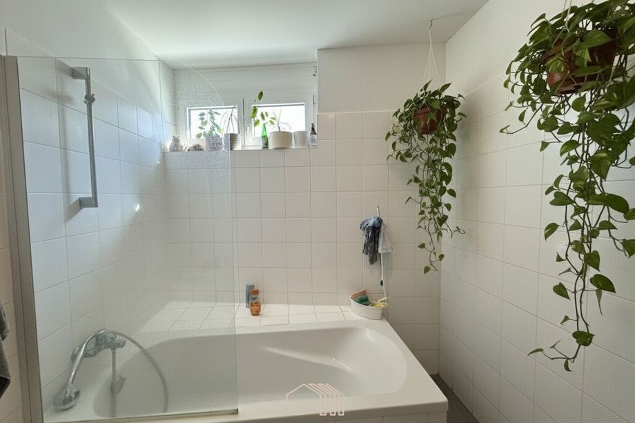 ANLAGE NÄHE TU GRAZ: Doppelwohnung mit Balkonen und Tiefgarage - befristet vermietet