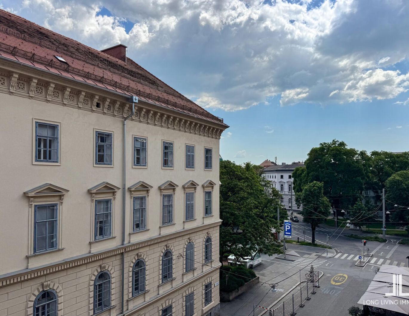 Lichtdurchflutete 4-Zimmer-Wohnung nahe Operncafé Graz - Innenhofbalkon & Lift