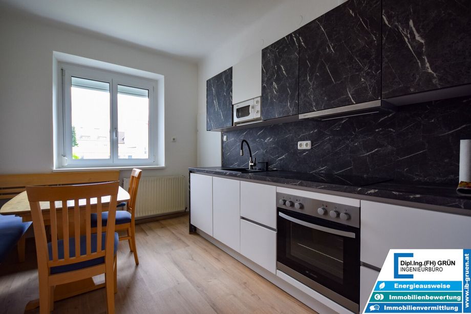 KERNSANIERT - Helle 57 m²-Wohnung mit großem Gemeinschaftsgarten in Top-Lage - Straßenbahn vor der Tür