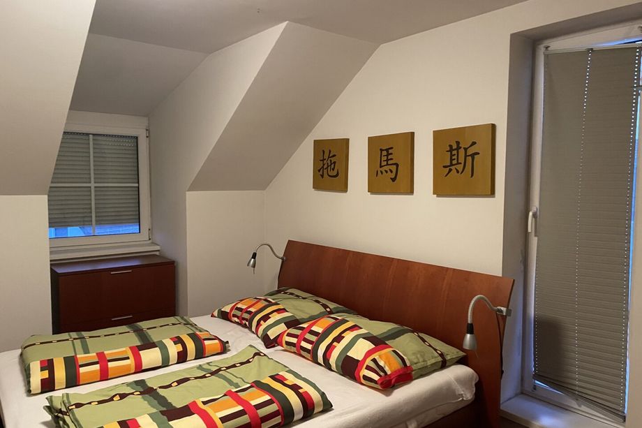 Zentrales Wohnhaus - Drei Einheiten - Attraktives Anlage,- bzw. Entwicklungspotenzial - Ideal für Vermietung, Entwicklung oder Eigennutzung
