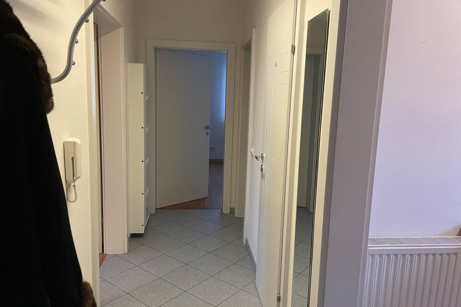 Zentrales Wohnhaus - Drei Einheiten - Attraktives Anlage,- bzw. Entwicklungspotenzial - Ideal für Vermietung, Entwicklung oder Eigennutzung
