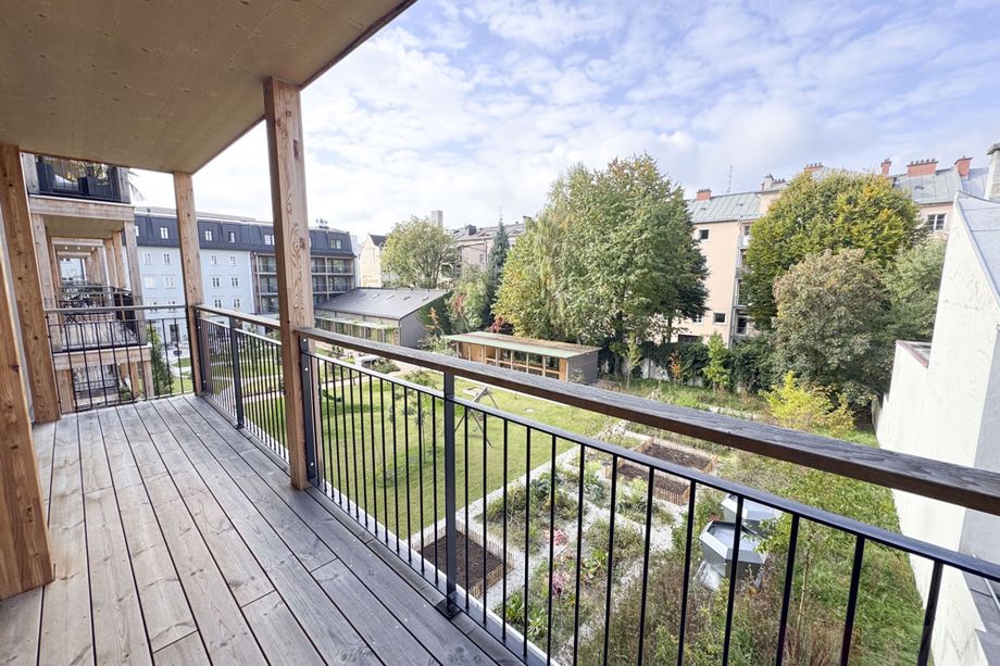2 - ZIMMER MIT BALKON & GARTENBLICK ERSTBEZUG // ZENTRAL