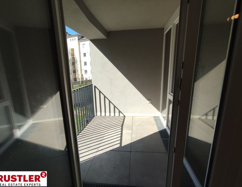 Neu, top angebunden, ruhig und sonnig!