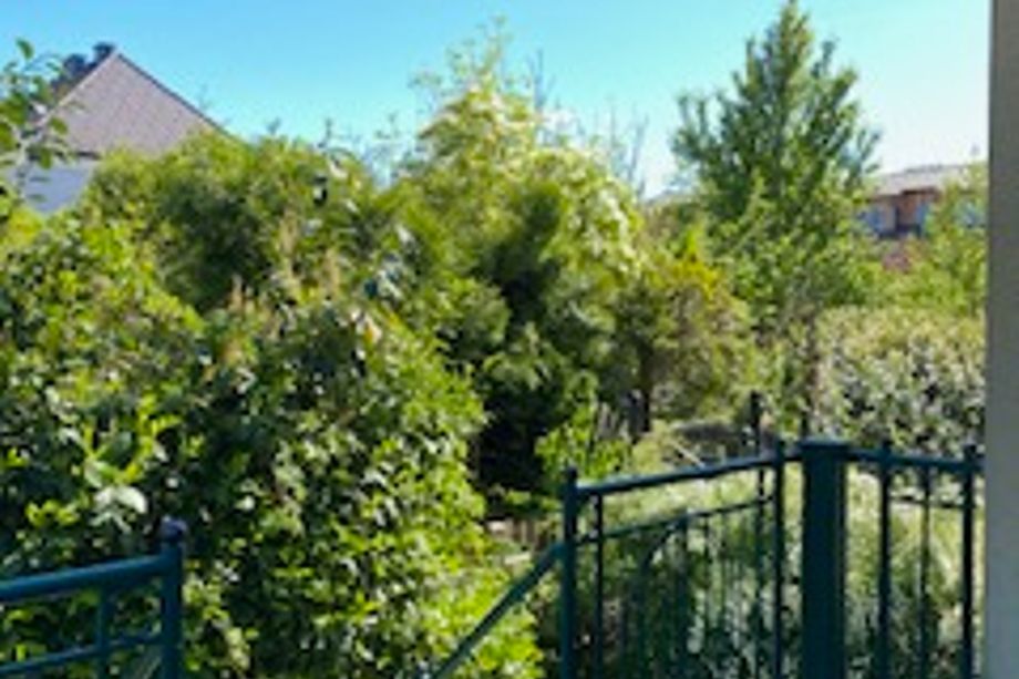 GARTENWOHNUNG IN RUHIGER VILLENGEGEND