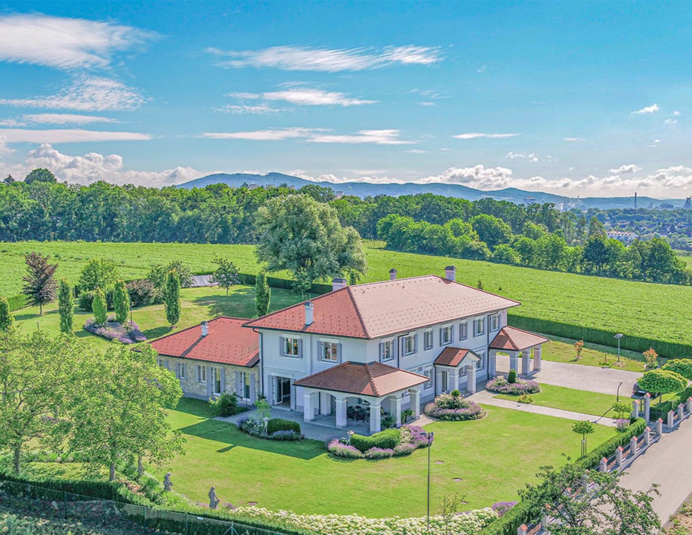 Noblesse oblige! Mediterranes Flair in Symbiose mit spektakulärer Aussichtslage