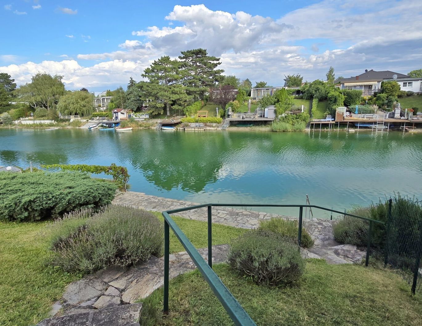 Sommerdomizil am Donau-oder-Kanal mit eigenem Wasserzugang!
